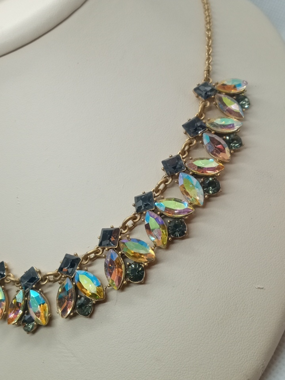 J.CREW STATEMENT NECKLACE - Picture 4 of 10